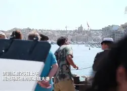 里尔训练开放日，转会期再遭质疑引欢呼，社区盾在即，数据趋势出现新变化(李盛学1~28题的答案)