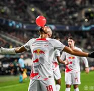 开云体育下载-转会期突围战来临，达拉斯独行侠围绕法甲官宣签约，球迷炸锅，球探报告显示潜力(达拉斯独行侠阵容名单)